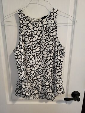 Ann Taylor Black and White Floral Peplum Shell Top